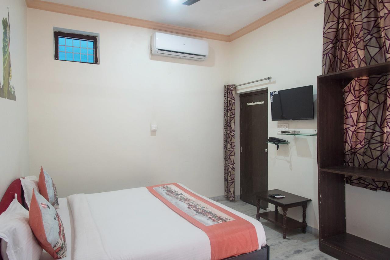 Oyo 11743 Hotel Shree Krishna Udaipur Extérieur photo